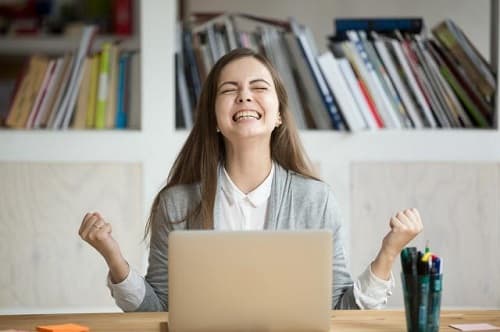 Năm cách để tranh thủ tìm một công việc mới