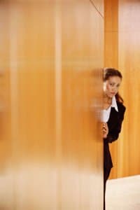 Bí quyết giúp người nhút nhát tạo mối quan hệ