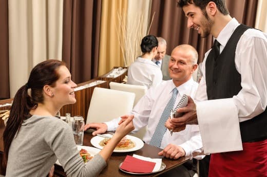 Thử một lần làm việc ở nhà hàng