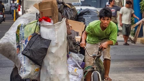 Điều kiện làm việc nghèo nàn là thách thức chính của việc làm toàn cầu