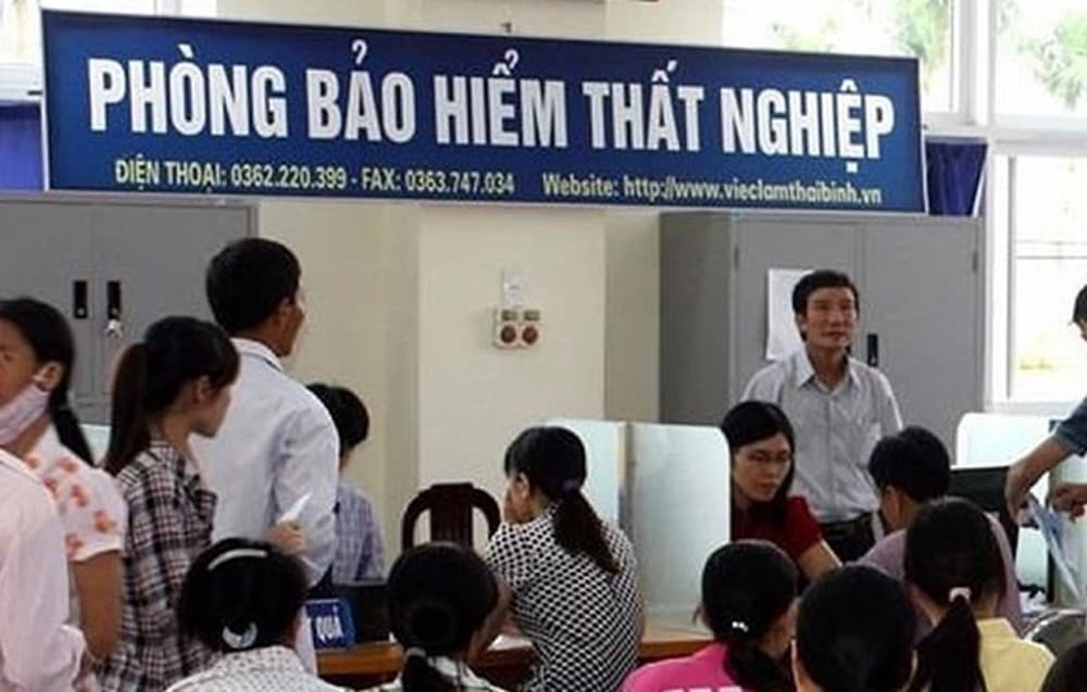 Bị chấm dứt hưởng trợ cấp thất nghiệp có được tiếp tục hưởng BHYT?