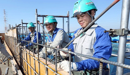 Sửa luật để người lao động không bị buôn bán