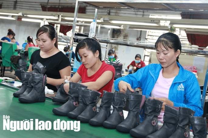 Tăng giờ làm thêm: Lợi bất cập hại