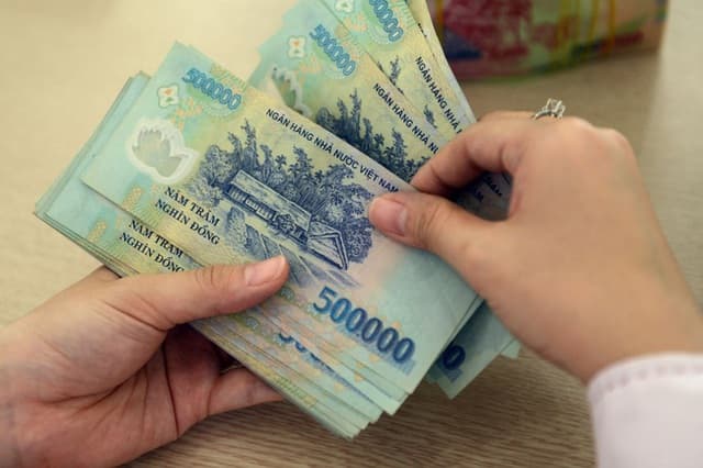Tiền lương luỹ tiến làm thêm giờ - doanh nghiệp hay người lao động có lợi?