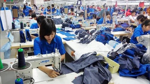 Giữ chân lao động mùa dịch COVID-19: Phải xem người lao động như người thân