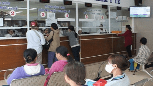 Hết thuốc BHYT, người bệnh có phải tự mua?