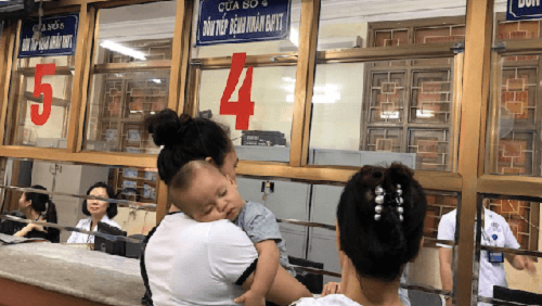 Nỗ lực phủ bảo hiểm y tế toàn dân