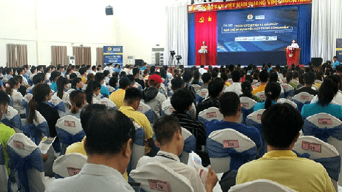 Vẫn còn tình trạng cầm cố, "bán" sổ bảo hiểm xã hội trong mùa dịch Covid-19