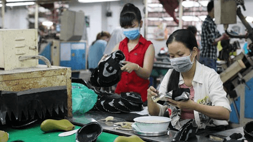 Những vấn đề lưu ý về lương, thưởng Tết Dương lịch 2021