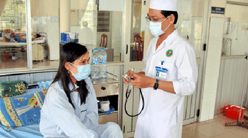Quyền lợi khi đi khám chữa bệnh bảo hiểm y tế đúng tuyến người lao động cần biết