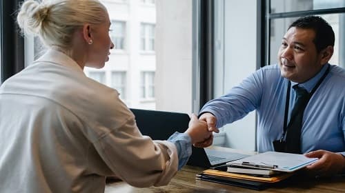 Ứng viên lớn tuổi - để sẵn sàng phỏng vấn xin việc