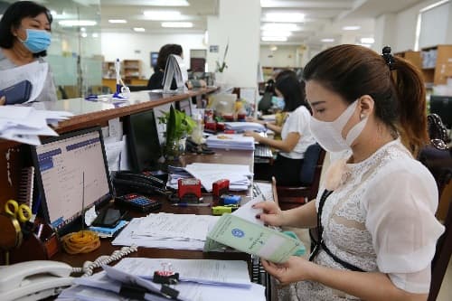 Công chức, viên chức bị tinh giản biên chế được hưởng chế độ ra sao?