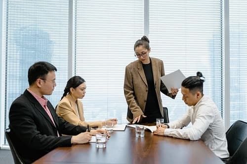 Checklist của nhân viên “nhà người ta”