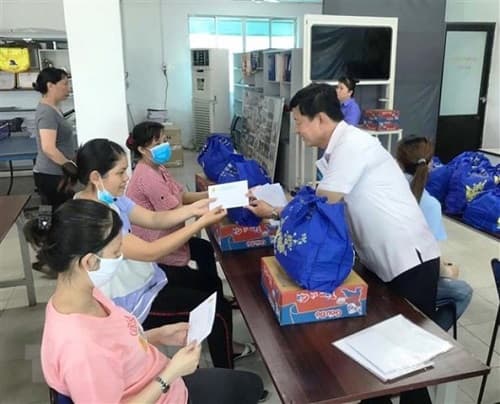 Hà Nội: Tập trung hỗ trợ người lao động bị mất việc làm