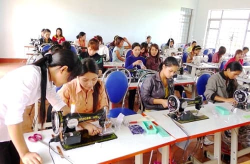 Hỗ trợ đào tạo lại nghề cho lao động bị ảnh hưởng do dịch Covid-19
