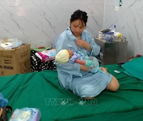 Có được hưởng chế độ thai sản khi tạm dừng đóng vào Quỹ hưu trí, tử tuất không?