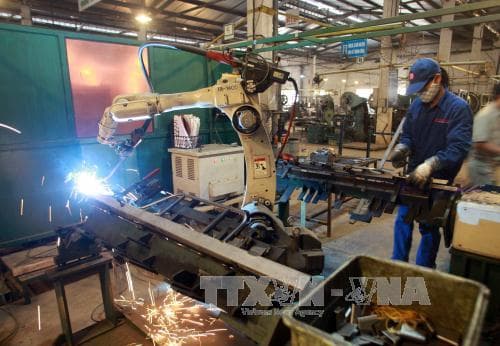 Đề xuất lao động doanh nghiệp Nhà nước dôi dư đươc nghỉ hưu trước tuổi và hỗ trợ mức đóng BHXH