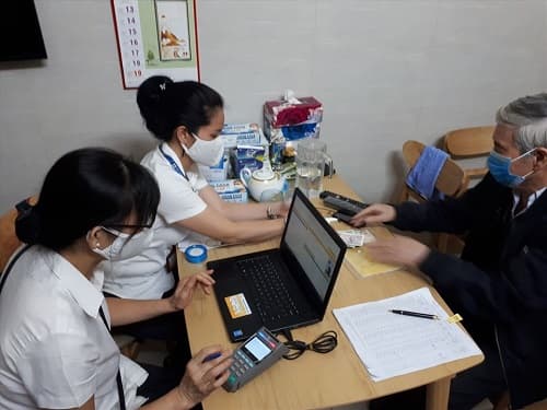Điều kiện hưởng lương hưu trước tuổi với lao động nữ
