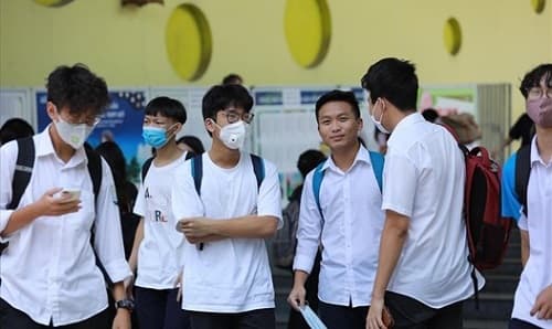 Công ty thu học phí đối với lao động được cử đi học nghề có bị xử phạt?