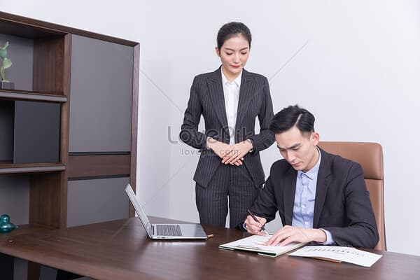 Tìm hiểu về công việc và kỹ năng cần thiết để trở thành một thư ký giỏi