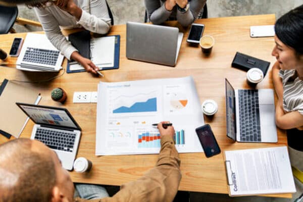 CMO là gì? Chức danh CMO có nhiệm vụ gì trong doanh nghiệp?