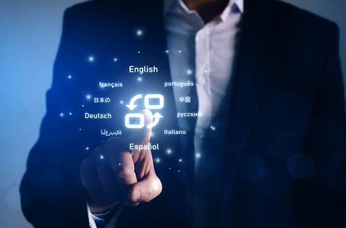 Dịch thuật là gì? Cơ hội và thách thức của ngành dịch thuật