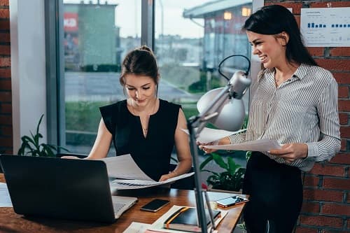 Assistant là gì? Tổng hợp 10 vị trí Assistant HOT mà bạn trẻ nên thử sức