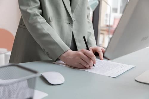 Mẫu thông báo không tái ký hợp đồng lao động mới nhất năm 2023 được quy định như thế nào?