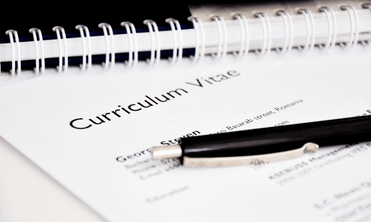 Cách giới thiệu bản thân trong CV đơn giản, ngắn gọn, tạo ấn tượng