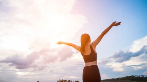 Healing là gì? 7 Bí quyết chăm sóc sức khỏe tâm lý cho dân văn phòng