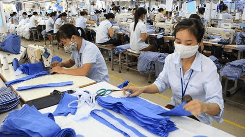 Kiến nghị đóng BHYT cho người lao động bị hoãn việc, nghỉ luân phiên